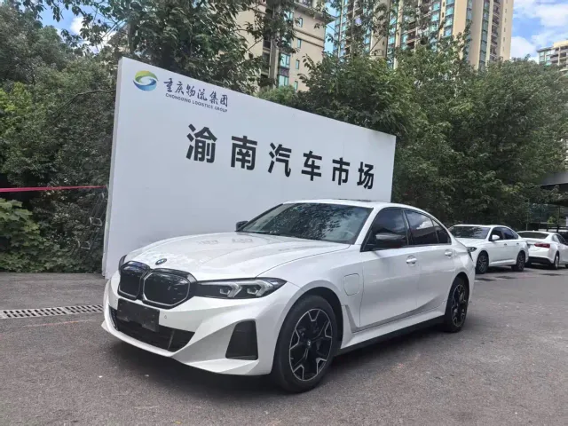 Фотография автомобиля — BMW i3