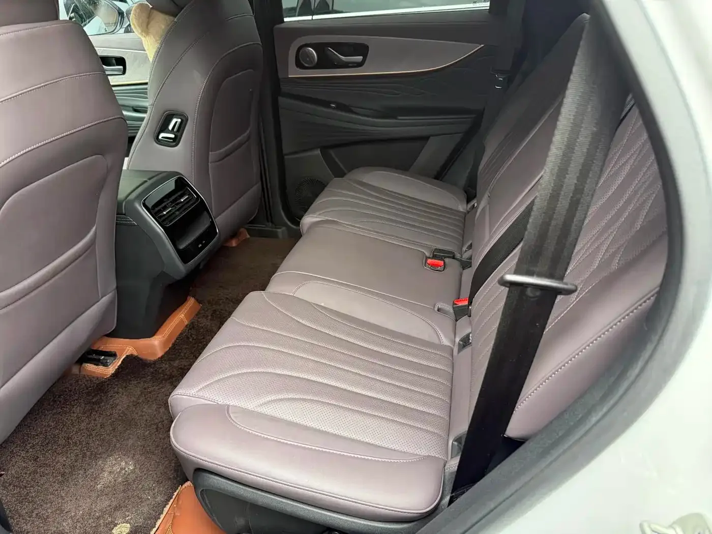 Chery Tiggo 9 2025 2.0T DCT 2WD Luxury Edition 5-Seater — Фото автомобиля 12