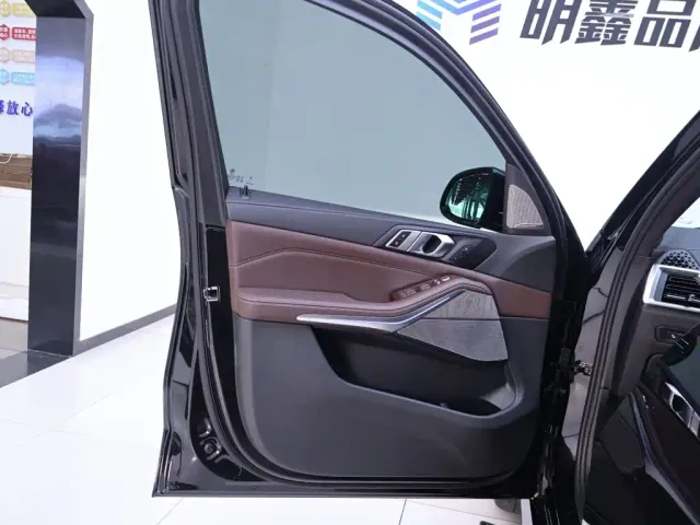 BMW X5 — Фото автомобиля 18