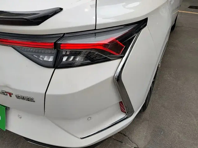 Dongfeng Yixuan — Фото автомобиля 7