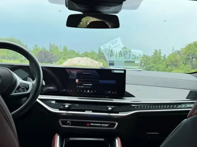 BMW BMW X6 2023 xDrive30i M Sport Package — Фото автомобиля 11