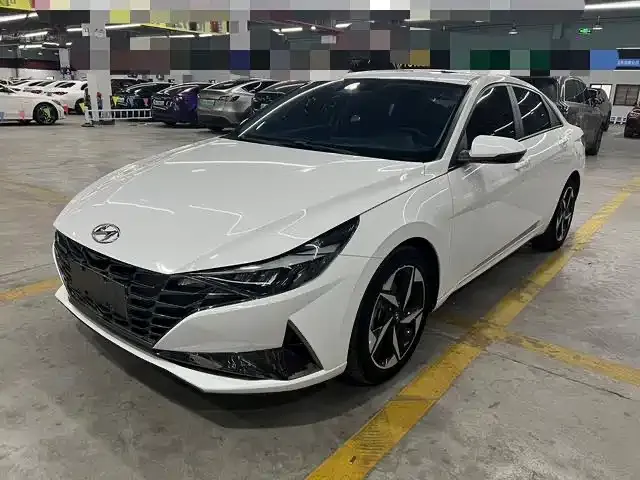Фотография автомобиля — Hyundai Elantra