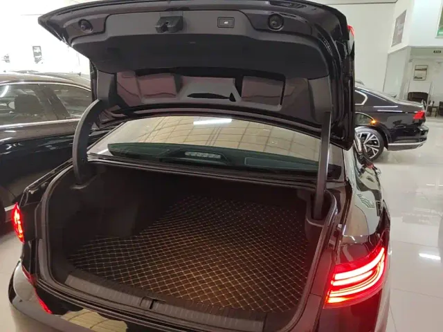 Volkswagen Passat — Фото автомобиля 18
