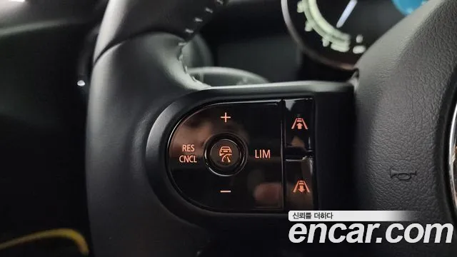 Mini Cooper — Фото автомобиля 12