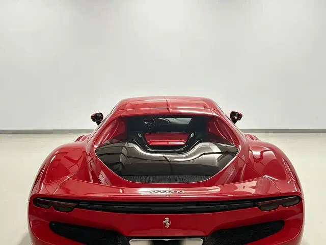 Ferrari 296 — Фото автомобиля 4