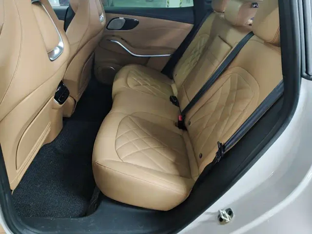 Roewe Feifan R7 — Фото автомобиля 16