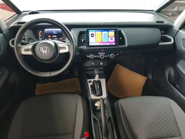 Honda Fit — Фото автомобиля 5