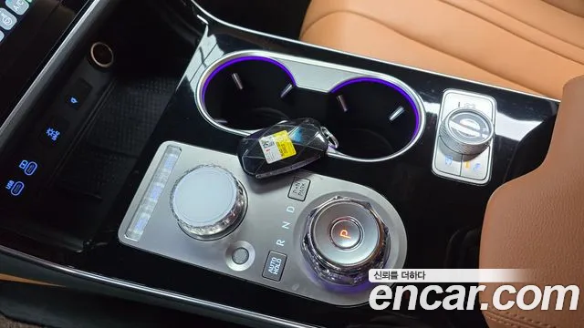 Genesis GV80 2.5T Бензин AWD — Фото автомобиля 8