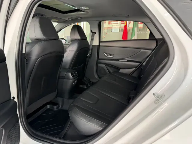 Hyundai Elantra — Фото автомобиля 7