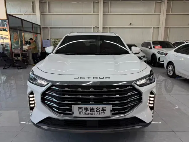 Jetour X70 Plus — Фото автомобиля 2
