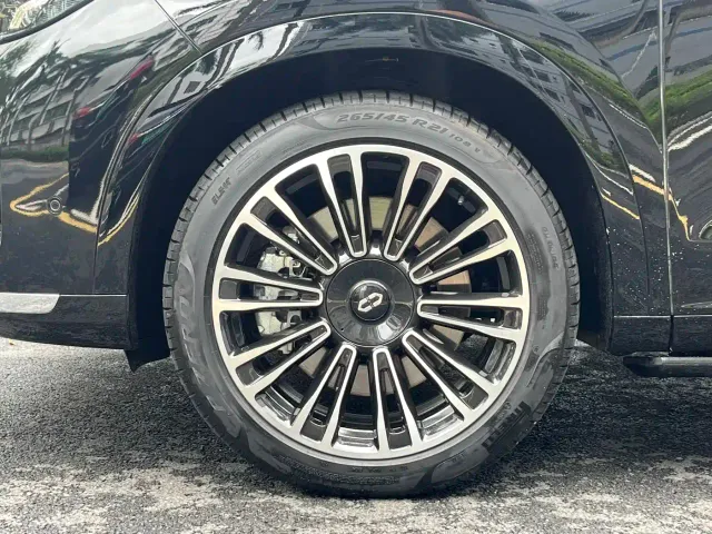 Aito M7 — Фото автомобиля 15