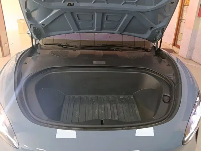 Xiaomi SU7 — Фото автомобиля 19