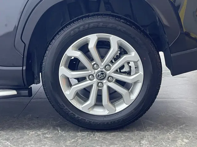 Toyota Frontlander — Фото автомобиля 10