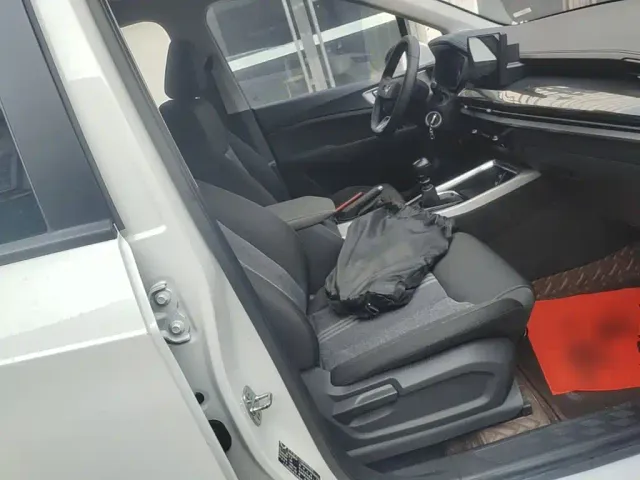 Wuling Motors Wuling Jiachen 2022 1.5L Manual Joy Elite — Фото автомобиля 24