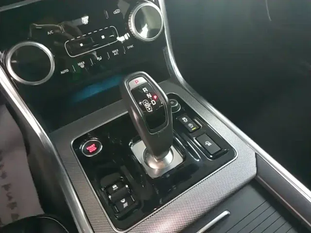 Jaguar XEL — Фото автомобиля 13