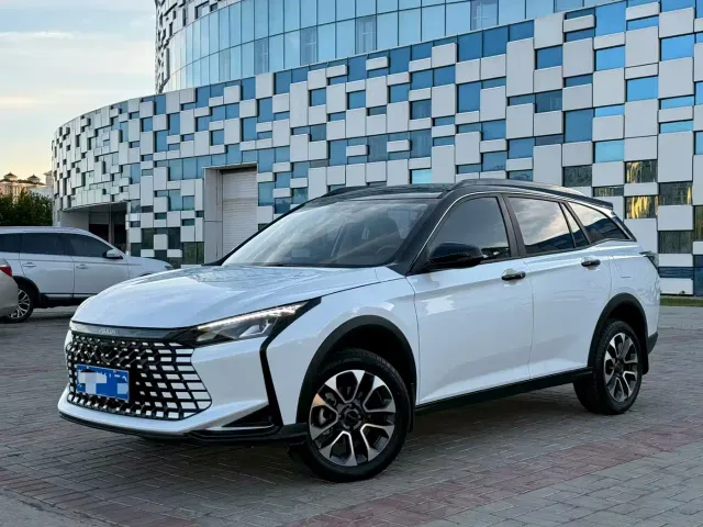 Фотография автомобиля — Dongfeng Yixuan GS