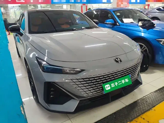 Changan UNI-V — Фото автомобиля 3