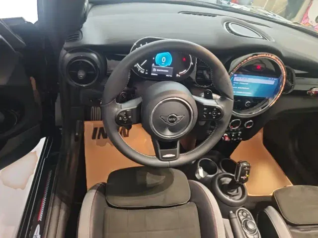 MINI Hatch — Фото автомобиля 10