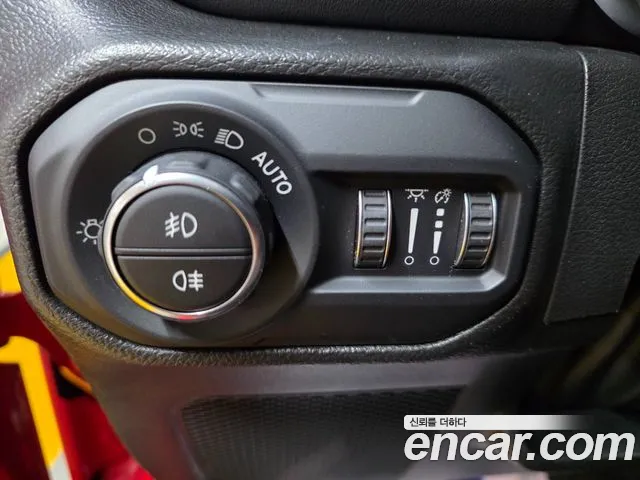 Jeep Wrangler Wrangler (JL) — Фото автомобиля 11