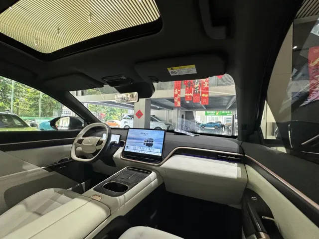 Dongfeng eπ 008 — Фото автомобиля 16