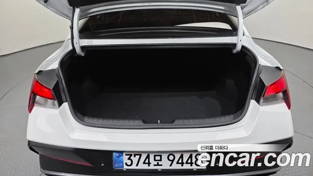 Hyundai Avante CN7 — Фото автомобиля 20