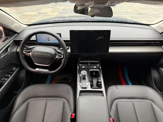 Wuling Starlight — Фото автомобиля 5