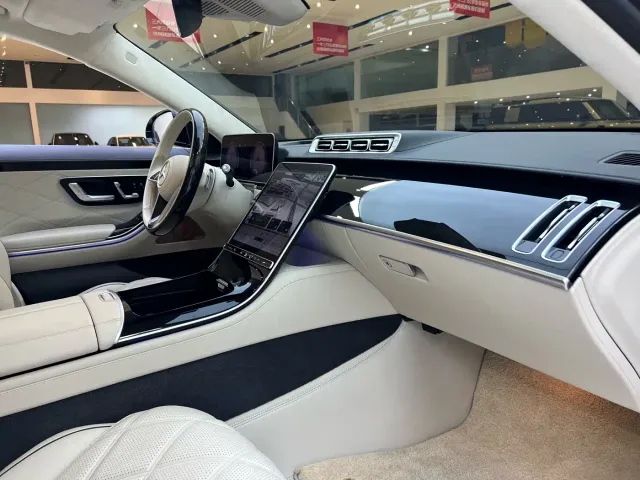Mercedes-Benz Maybach S-Class — Фото автомобиля 24