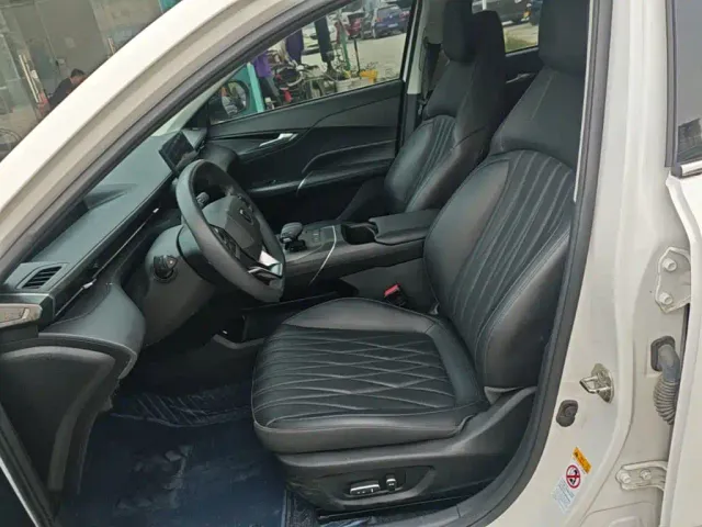 Changan Eado — Фото автомобиля 14