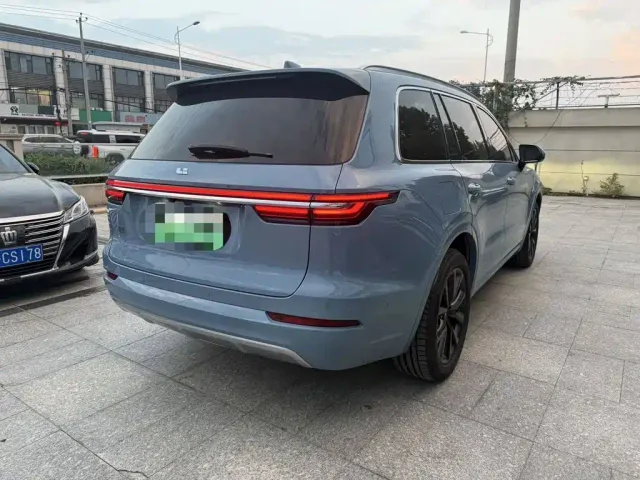 Li Auto Li ONE 2021 Extended Range 6-Seater — Фото автомобиля 9