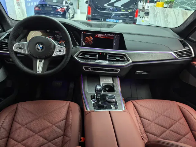 BMW X5 — Фото автомобиля 6