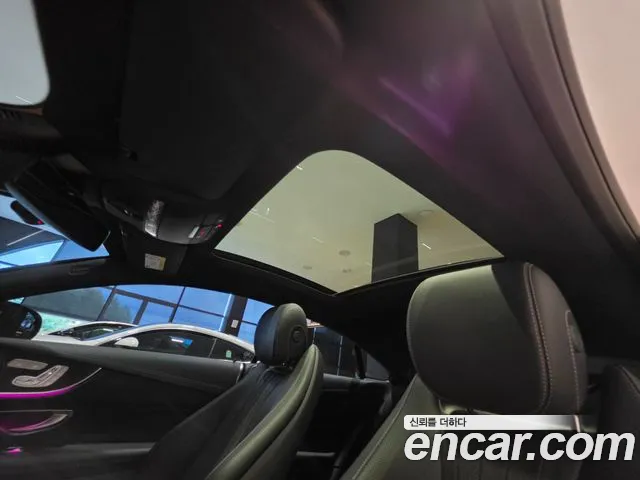 Mercedes-Benz E-Class — Фото автомобиля 12