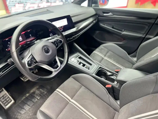 Volkswagen Golf — Фото автомобиля 9