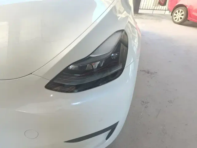 Tesla Model Y — Фото автомобиля 23