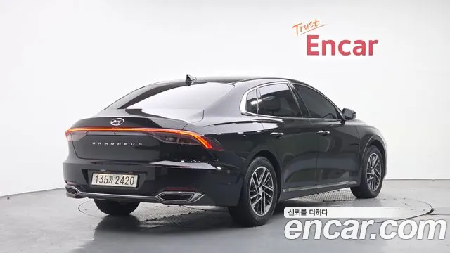 Hyundai Grandeur Новый Grandeur IG 3.0 LPi (Для проката) — Фото автомобиля 2
