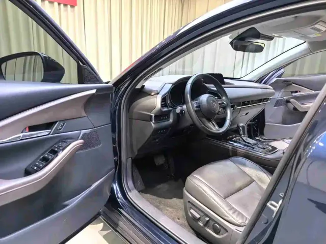 Mazda CX-30 — Фото автомобиля 4