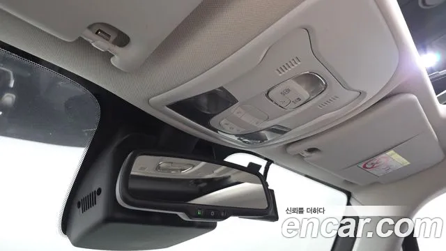 Jeep Renegade — Фото автомобиля 28