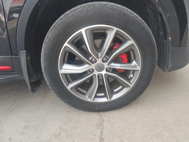 Geely Boyue — Фото автомобиля 24