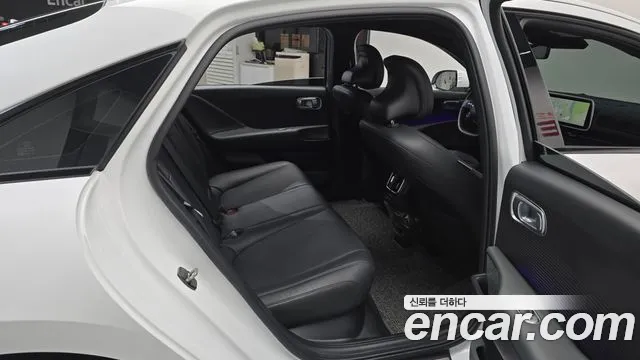 Hyundai Ioniq 6 — Фото автомобиля 17