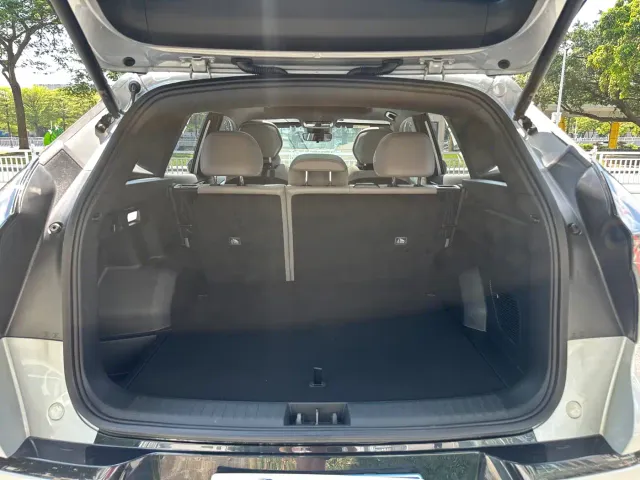 Geely Boyue L — Фото автомобиля 19