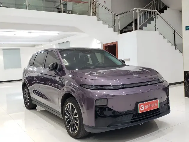 Leapmotor B10 — Фото автомобиля 3