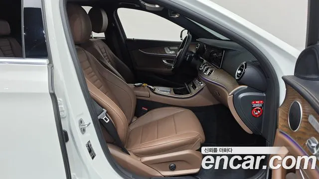 Mercedes-Benz E-Class W213 — Фото автомобиля 16