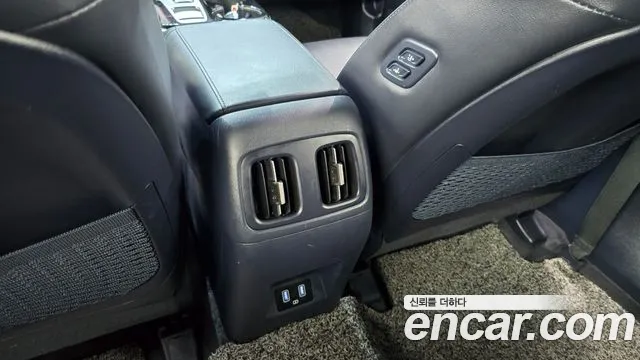 Hyundai Tucson Tucson (NX4) Бензин 1.6 турбо 2WD — Фото автомобиля 30