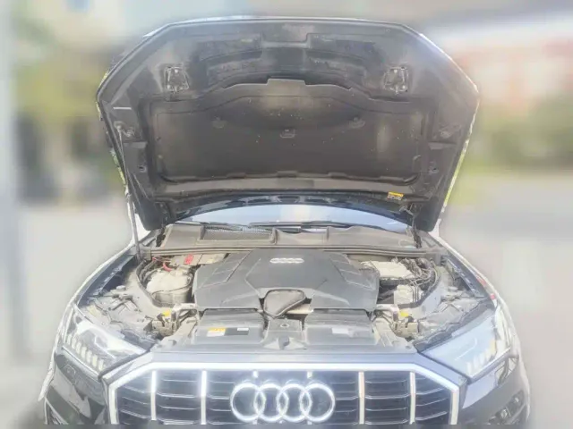 Audi Q7 — Фото автомобиля 3