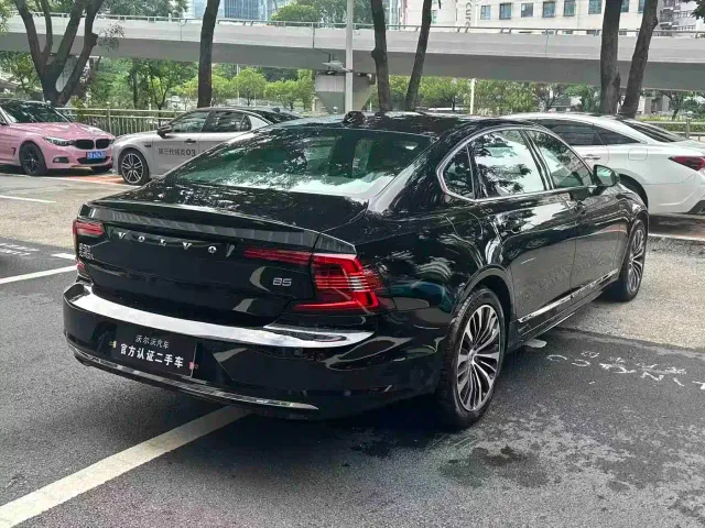 Volvo S90 — Фото автомобиля 9