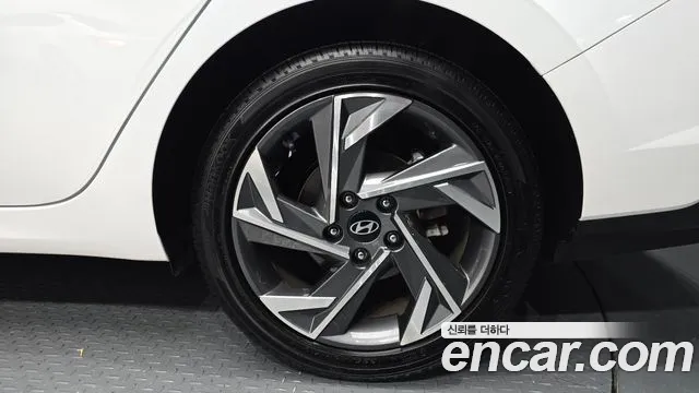 Hyundai AVANTE Новый Avante (CN7) — Фото автомобиля 5