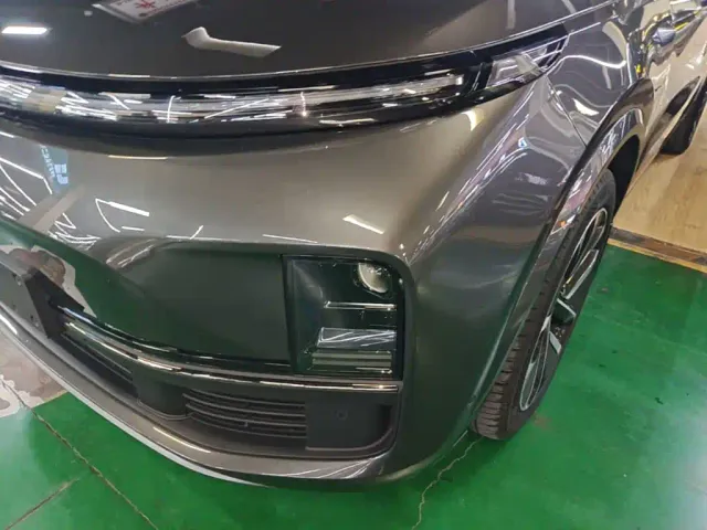 Li Auto L9 — Фото автомобиля 23