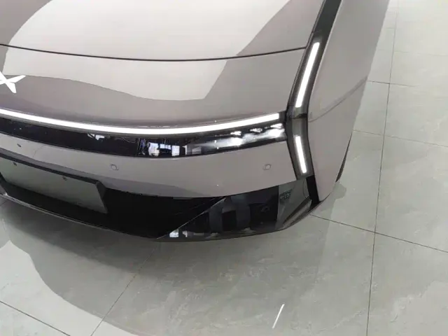 Xpeng P7 — Фото автомобиля 23