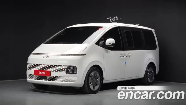 Фотография автомобиля — Hyundai Staria