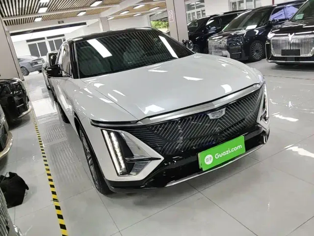 Cadillac Lyriq — Фото автомобиля 3