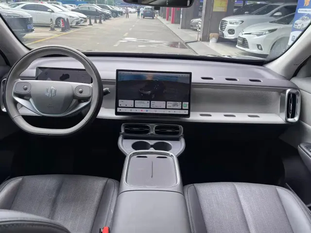 Leapmotor Leapmotor B10 2025 510 Joy Edition — Фото автомобиля 7